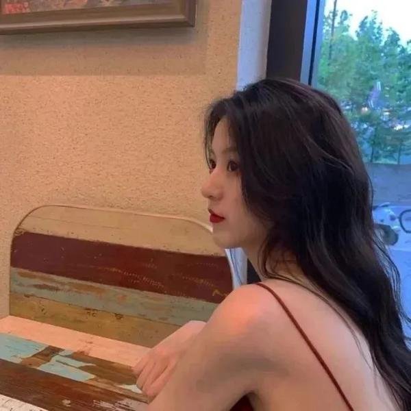 繁花之我被老板娘包围了